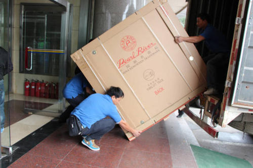 石楼钢琴贵重工艺品无忧运